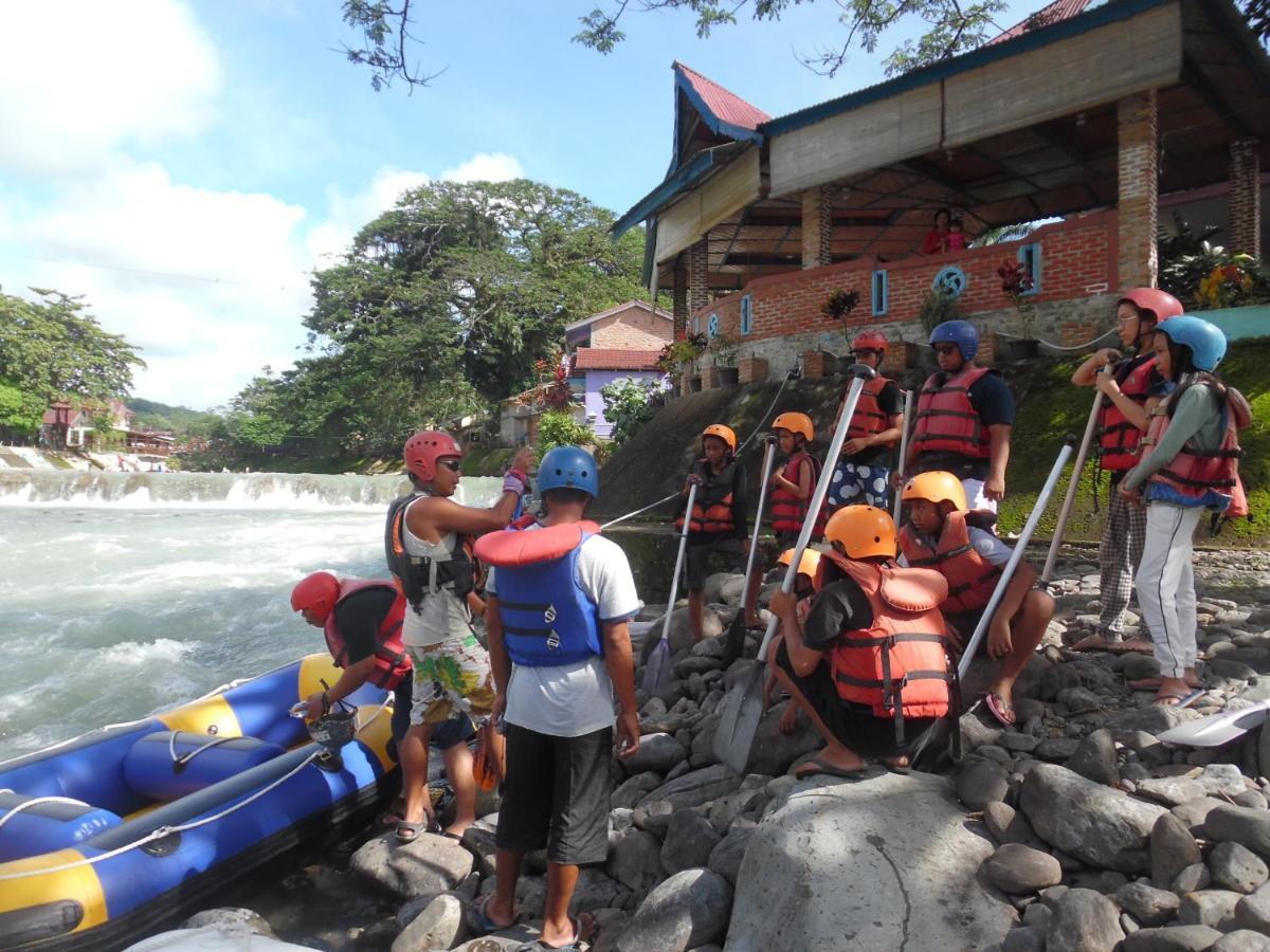 Ambow Homestay Jungle Trekking & Village Tour ブキットラワン エクステリア 写真