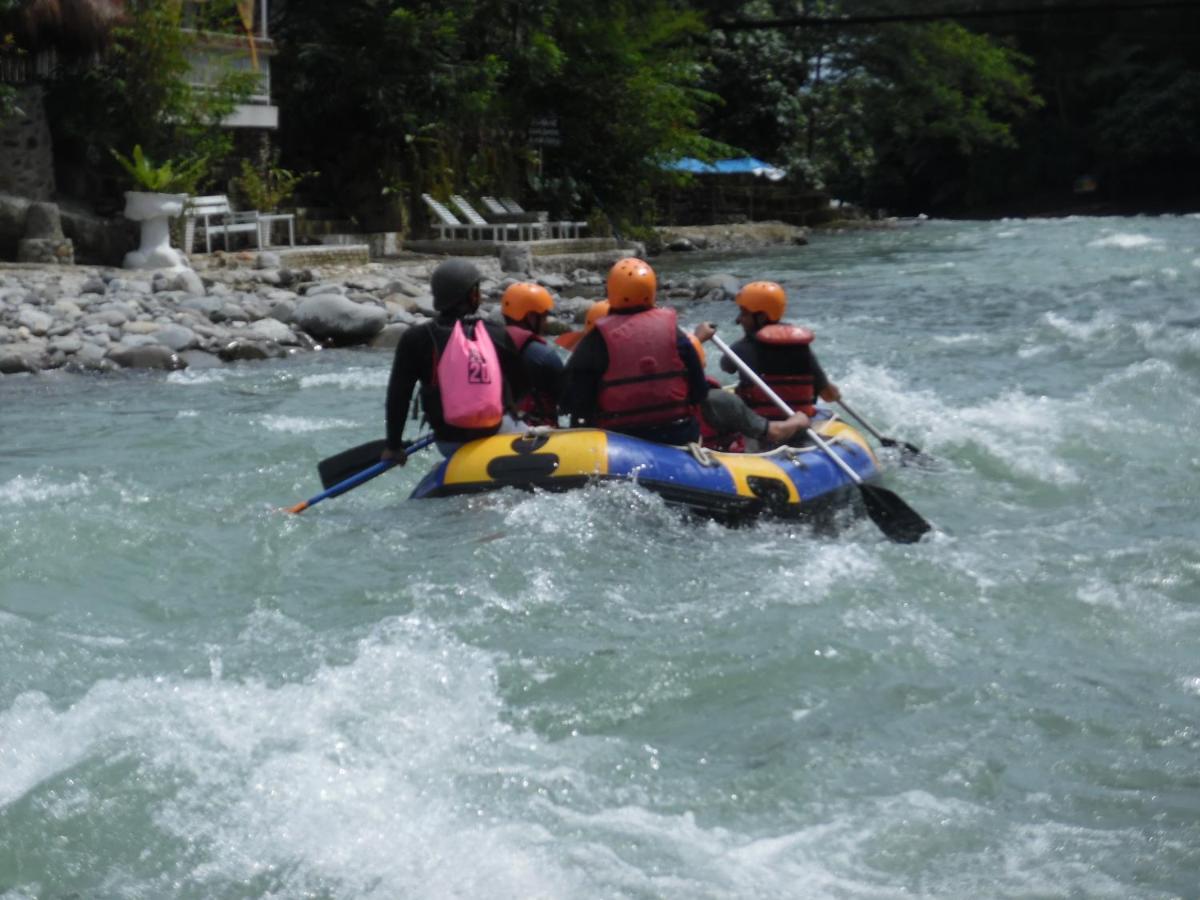 Ambow Homestay Jungle Trekking & Village Tour ブキットラワン エクステリア 写真