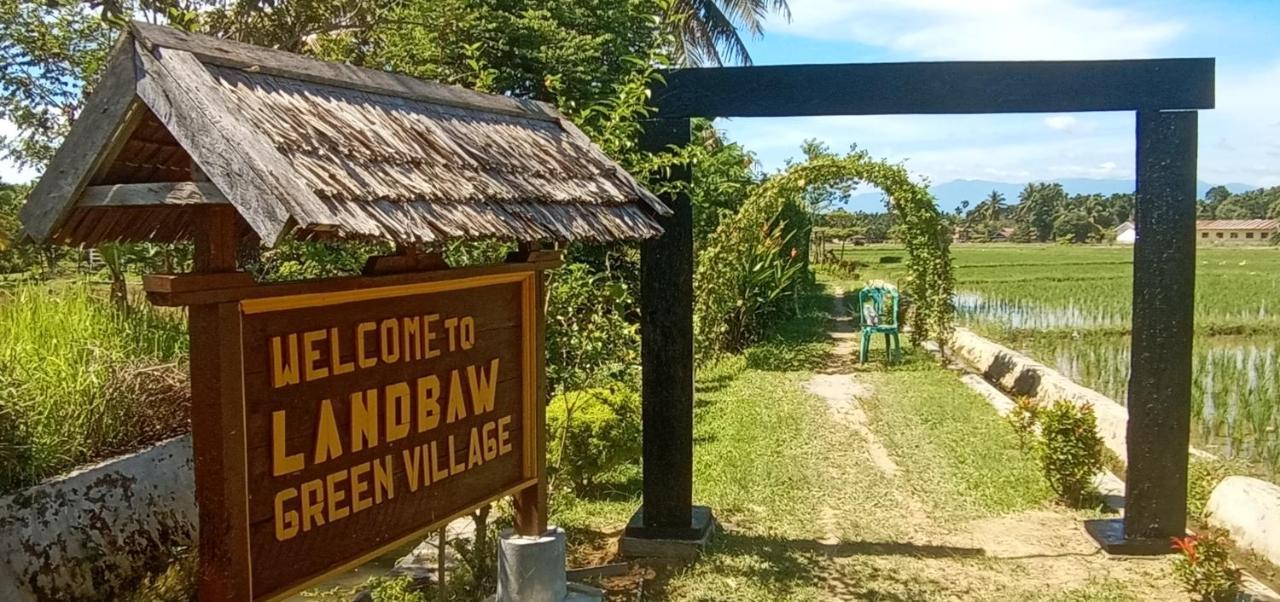 Ambow Homestay Jungle Trekking & Village Tour ブキットラワン エクステリア 写真