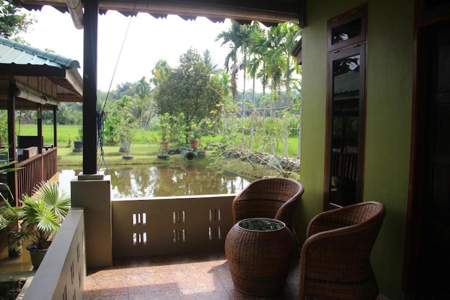 Ambow Homestay Jungle Trekking & Village Tour ブキットラワン エクステリア 写真